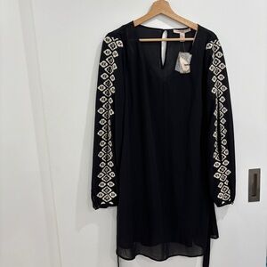 Forever21 Contemporary Black Short Dress V Neck Embroidered Split Long Sleeves